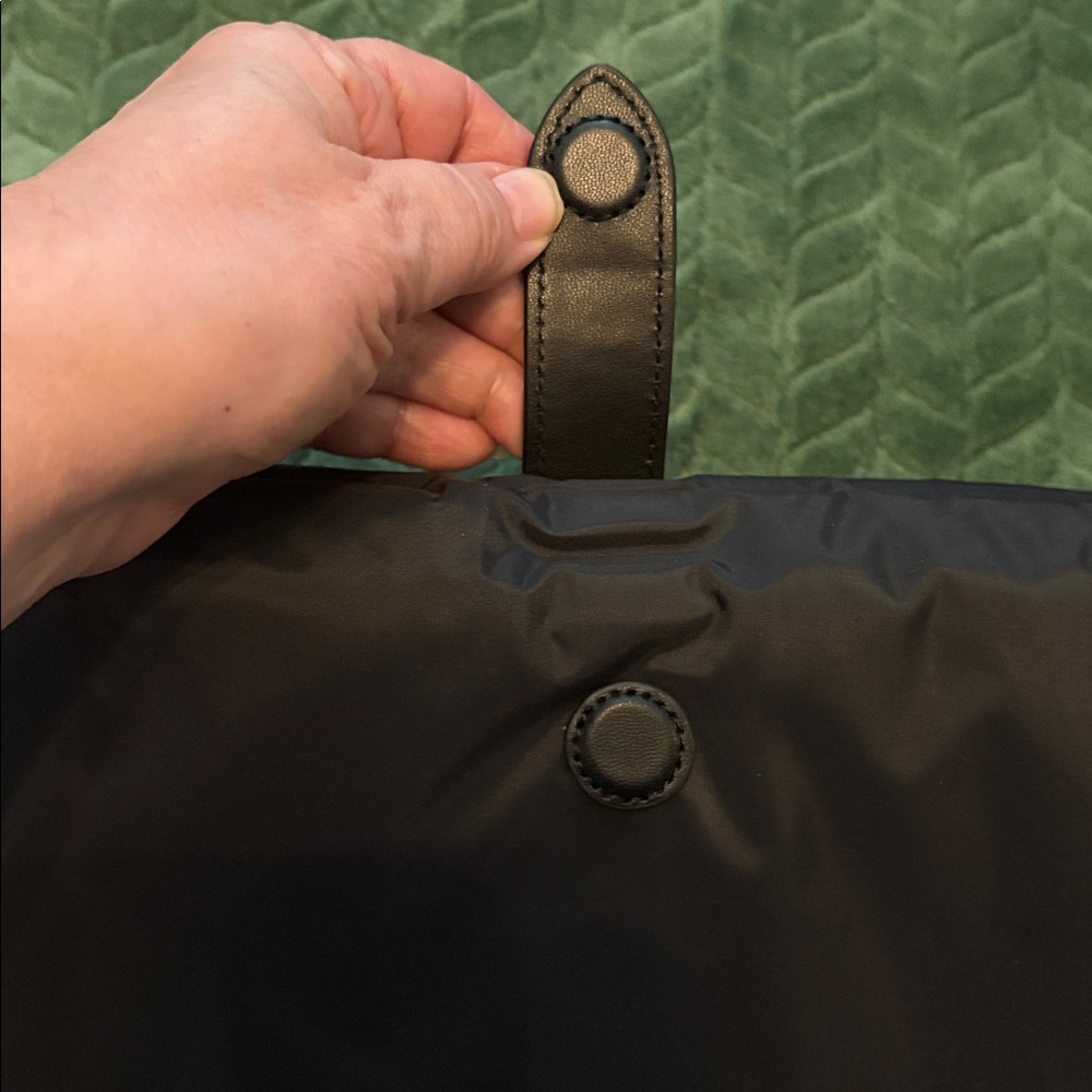 Kate Spade New York Portable Diaper Changing Station Black Nylon Magnetic Close - Picture 3 of 7